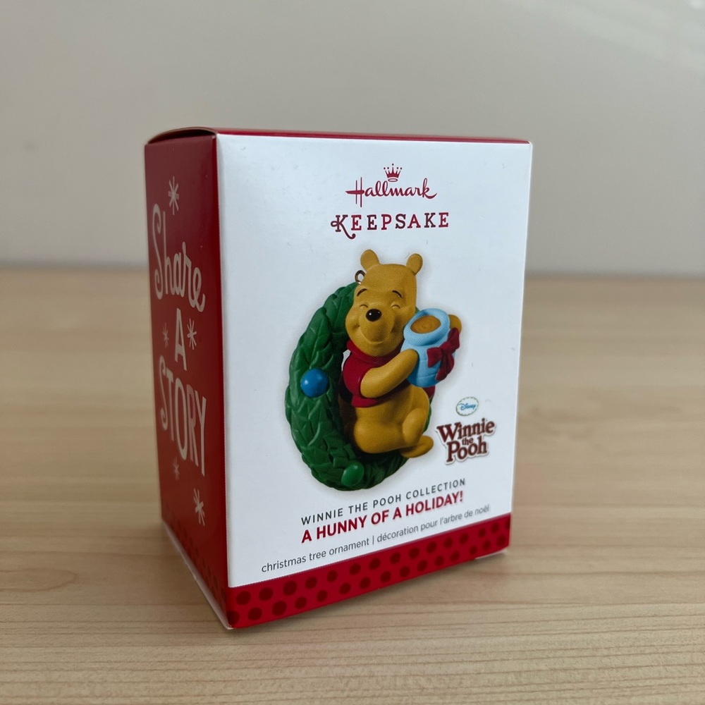 NIB 2013 Hallmark Ornament Winnie the Pooh Collection A Hunny of A Holiday!